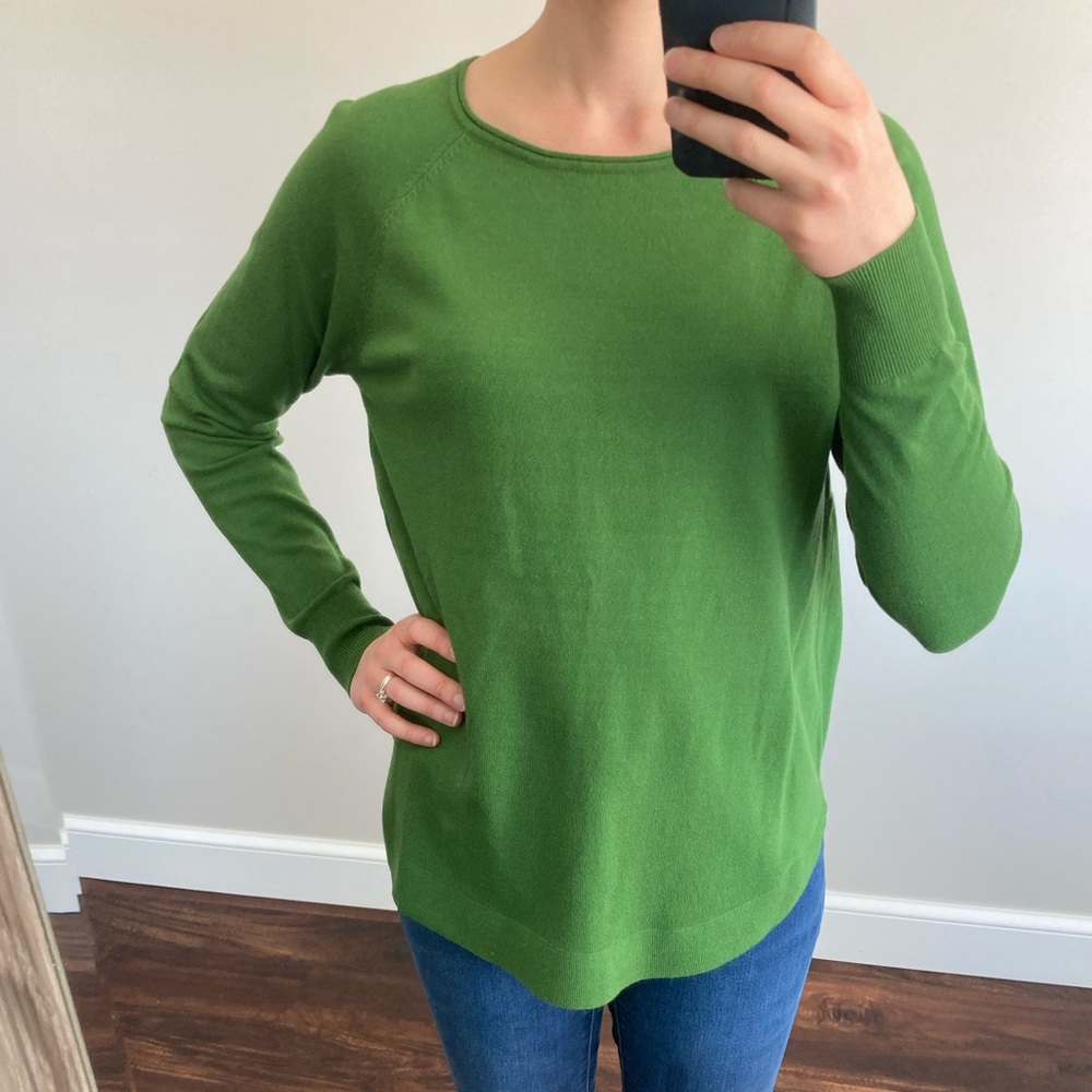 Small NWOT Staccato sweater